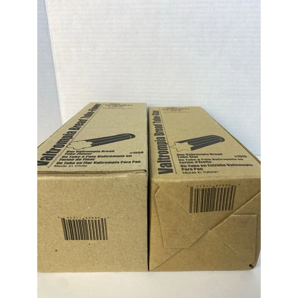 NEW Bread Tubes Pampered Chef (1 Star 1570 and 1 Flower 1550) Each is NIB